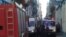 Rescatistas y ambulancias en el lugar del siniestro. (Foto: Facebook Gobierno Habana Vieja)