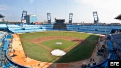 Sacan brillo al Latinoamericano para juego con el Tampa Bay.