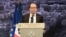 El presidente galo, François Hollande, da un discurso durante la cumbre sobre el clima. EFE