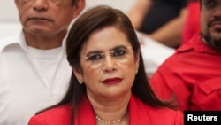 La candidata de izquierda a la presidencia de Honduras Rixi Moncada. (REUTERS/Fredy Rodríguez)