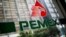 El logo de Petróleos Mexicanos (Pemex) en la sede de la empresa estatal, en la Ciudad de México. (REUTERS/Raquel Cunha)