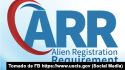 Si usted es extranjero en Estados Unidos, debe registrarse con el gobierno federal en el Alien Registration Requirement. 