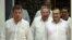 Raúl Castro (Centro) junto al entonces presidente de Colombia Juan Manuel Santos (izq.) y el líder de las FARC Timoleón Jiménez "Timochenko", en una reunión en La Habana el 23 de septiembre de 2015.