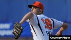 El derecho Rob Cordemans maniató a la artillería cubana en Rotterdam; permitió sólo cinco hits.