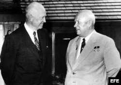 Eisenhower y el líder soviético Nikita Khruschev en Camp David, Maryland, 1959.