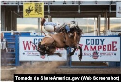Desde hace más de 100 años el rodeo “Cody Stampede” ( “La Estampida Cody”), en Wyoming, es uno de los grandes acontecimientos en las celebraciones del 4 de Julio en Cody. (© Cody Yellowstone)