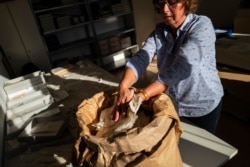 Los Comités de Ciudadanos recuperaron cerca de 16 mil bolsas con los fragmentos de papeles desgarrados por la Stasi.