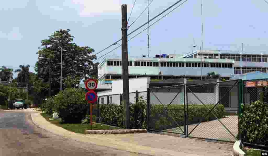 Fotografía del centro policial &quot;100 y Aldabó&quot; donde estuvo preso el español Ángel Carromero.