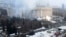Las protestas llegaron hasta el edificio del Ayuntamiento de Almaty, la capital de Kazajistán.