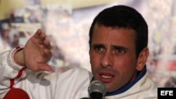 Henrique Capriles durante un encuentro con sus seguidores en Bogotá (Colombia).