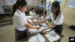 Un centro de votación en Phnom Penh, Camboya, el 23 de julio de 2023. (AP/Heng Sinith).