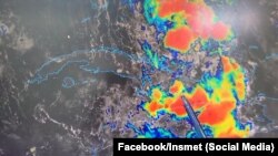 Área de lluvias en el Centro y Oriente de Cuba. 