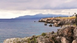 Jóvenes que intentaron entrar a la Base de Guantánamo trasladados a prisión en Cienfuegos