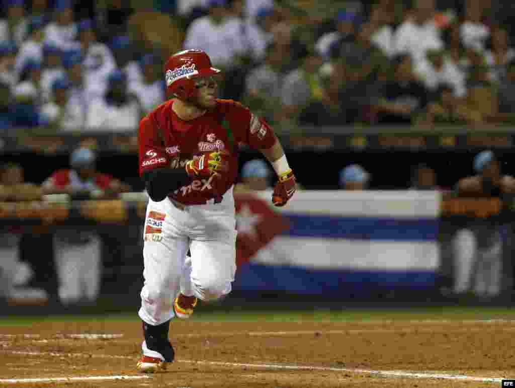 Jesús Quiroz (d) de Venados de Mazatlán 