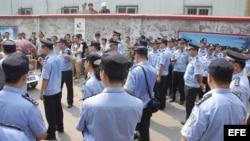 Foto de archivo de policías chinos.